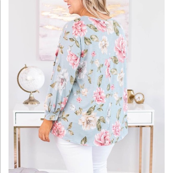 Floral Blouse from Chic Soul - Picture 2 of 2